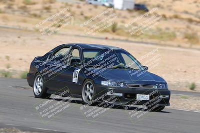 media/Oct-01-2022-Team Topak Racing (Sat) [[f860fb51be]]/2-Inter Low 2/session 2 turn 11/